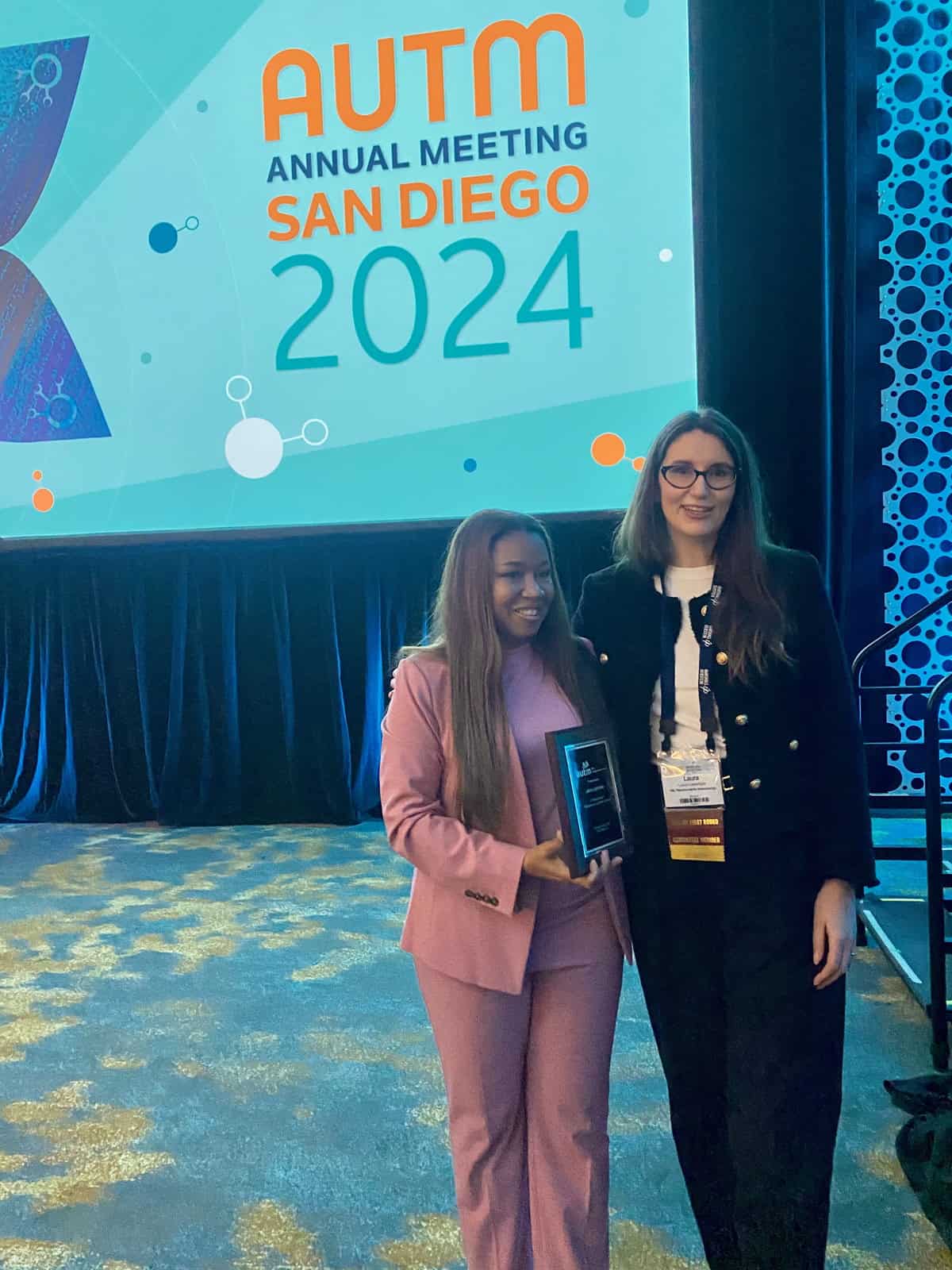 Laura at the AUTM meeting in San Diego